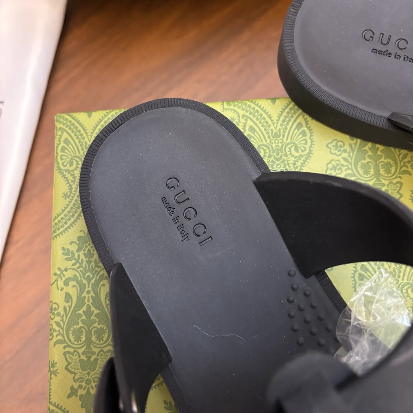 Men's shoes 260💰 [Gucci] Counter quality, top-quality original goods, real photos! Original TPU material, fine workmanship, comfortable; genuine 1:1 replica Size: 38 ~ 46